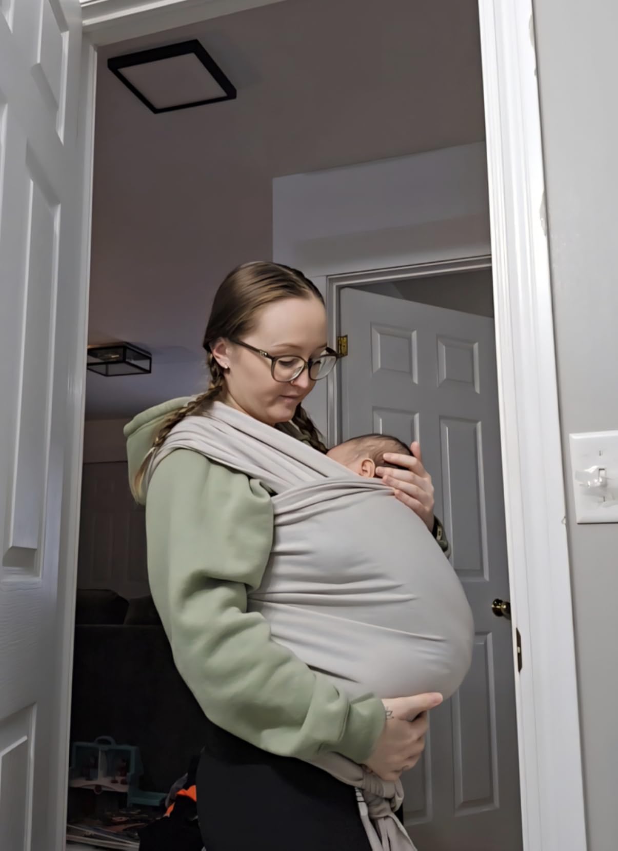 KeaBabies Wrap Review: The Best Budget-Friendly Baby Carrier? in use